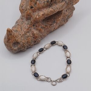 925 SU Thailand White and Black Moonglow Bracelet